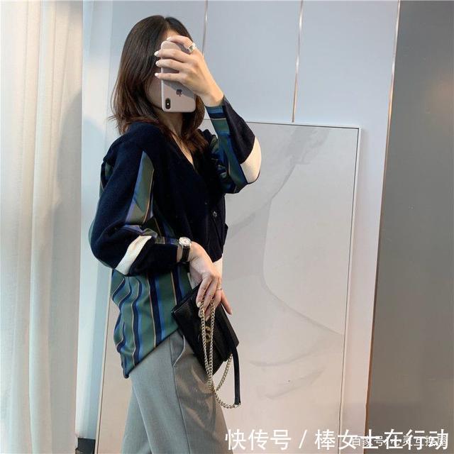 突然又火了一款女装,叫“假两件”,高贵洋气又时髦,秋冬穿刚好