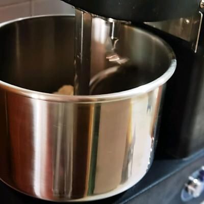 上桌前不被看好的汉堡胚，吃完却逆风翻盘