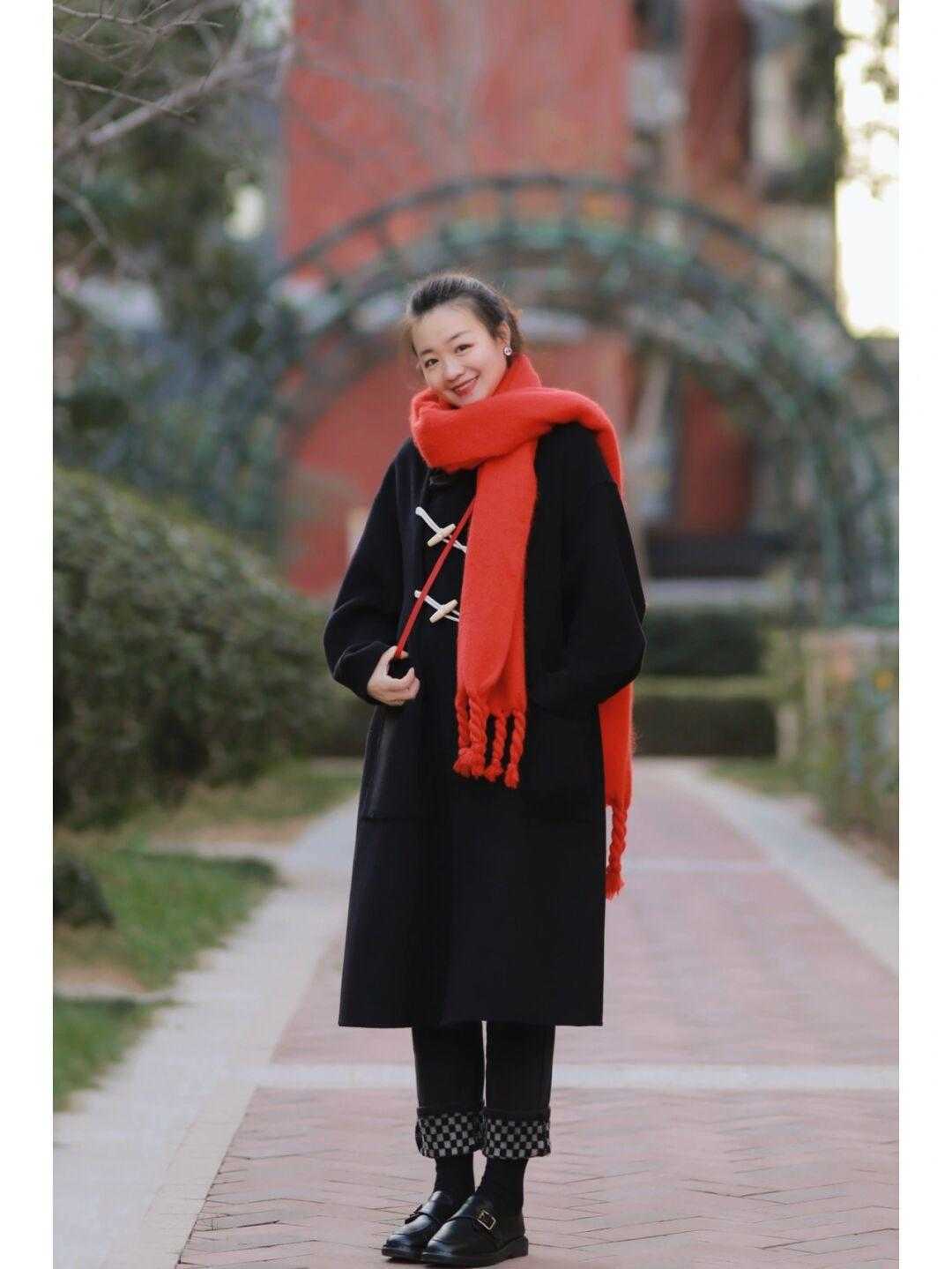 深冬|深冬穿黑色大衣才是最正确的选择,低调简约又有格调,安全感满满