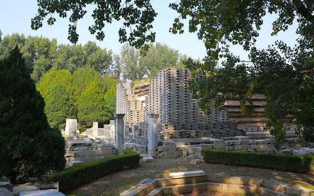 潢川|“圆明园”被毁前照片在英国曝光,网友感叹:这般美景实属可惜