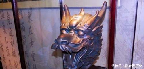 兽首的价|龙首拍下2400万,还记得当年2亿拍下2个兽首,没付款的蔡铭超吗?