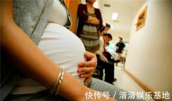 引产|备孕4年怀上双胞胎,孕检却说是连体婴,妈妈坚持生下后相拥而泣