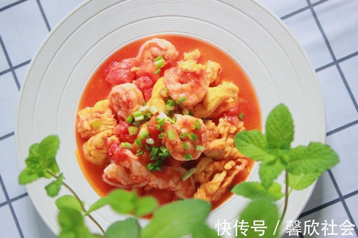 大人|番茄炒蛋时加入虾仁，味道更鲜美，营养更丰富，大人孩子都爱吃