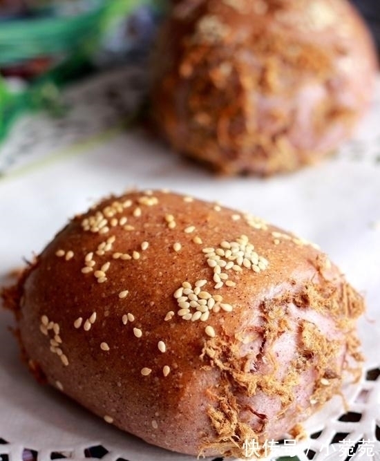 做了7年面包,第一次做“黑面包”,女儿一口气吃了两个,真好吃
