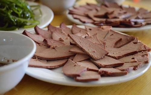 尿酸高的人，若身体出现这3种现象，已经影响肾脏，平常多做这3点