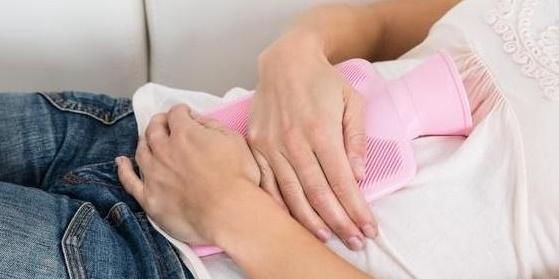 胃部有疾长寿难，生活中尽量少吃6类食物，尤其前2个，养胃保健康