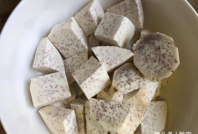 冬天，遇上它我一定买，坚持每天吃一点，头发乌黑皮肤水嫩