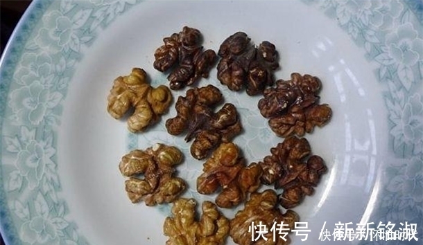 外皮|核桃放久了变黑，还能吃吗？营养师：很多人吃错了，答案都在这里