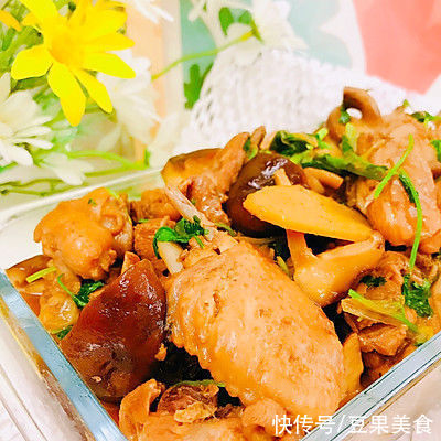 香菇焖鸡|自制香菇焖鸡，再也不用买了