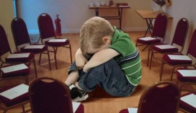 家暴|“新型家暴”正在蔓延，家长正在对孩子“施暴”，自己却浑然不知