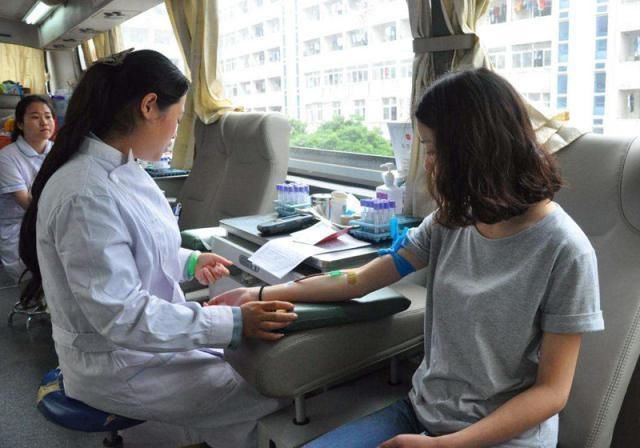 近视|高度近视的人,这3种行为要尽量避免,不要“糟蹋”眼睛