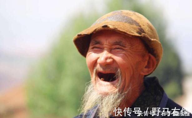 握力|50岁是寿命“决定期”,此时身体还有5个表现,是长寿征兆