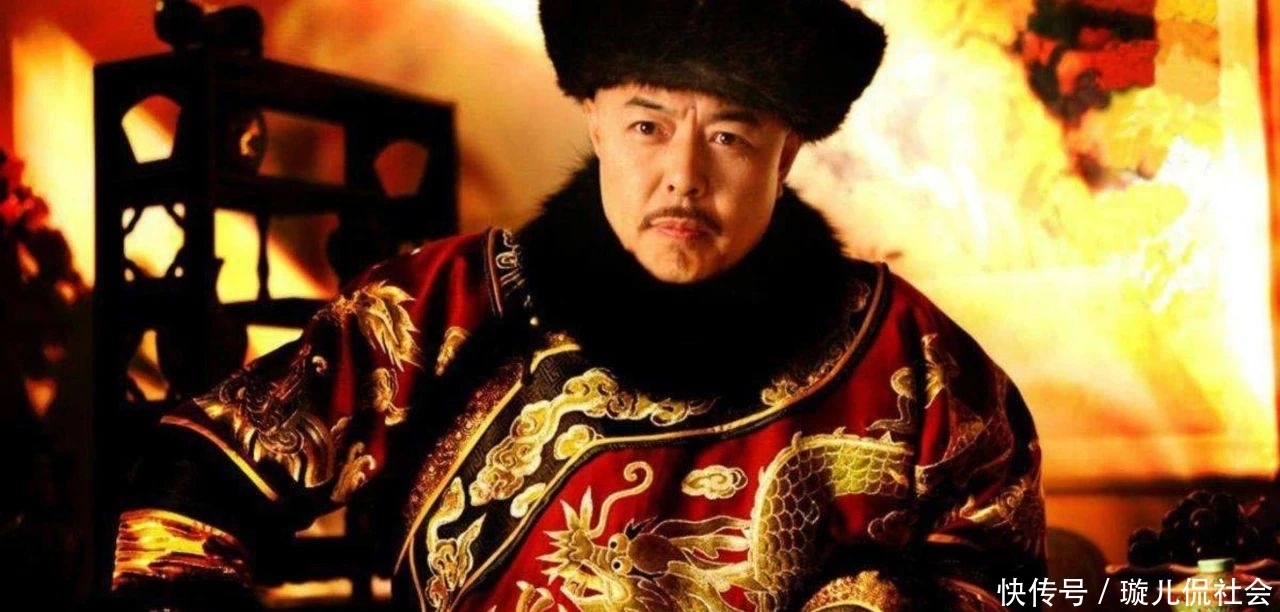 关系|嘉庆杀和珅,其实和钱没关系,看看他俩的关系,你就懂了