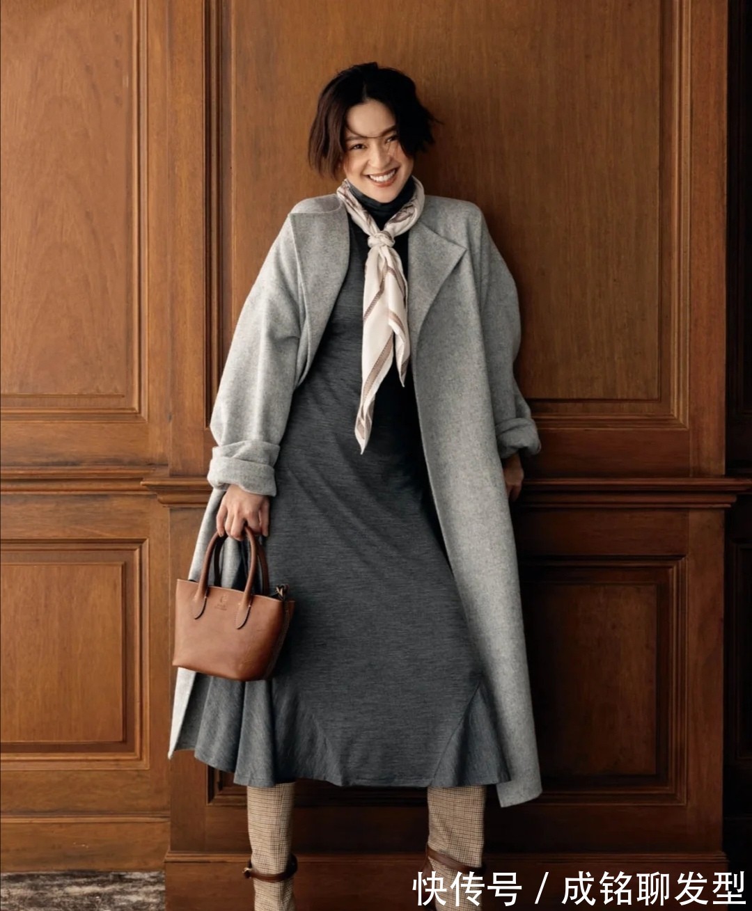 减龄 中年女人大衣别总穿黑色!时尚这些减龄的时尚色,有女人味更有范