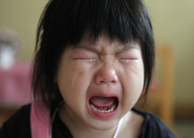 放学|“睡衣妈妈”接孩子放学火了,坚持自我拒悔改:我有穿衣自由