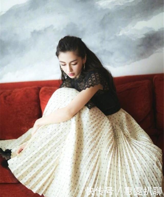 马尾|别总扎低马尾了,试试今年最火的5款懒人半扎发,女明星们都在扎