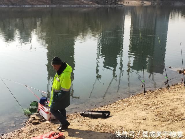 冬季钓鱼,钓浅、钓深不绝对,但这几种情况必须钓深