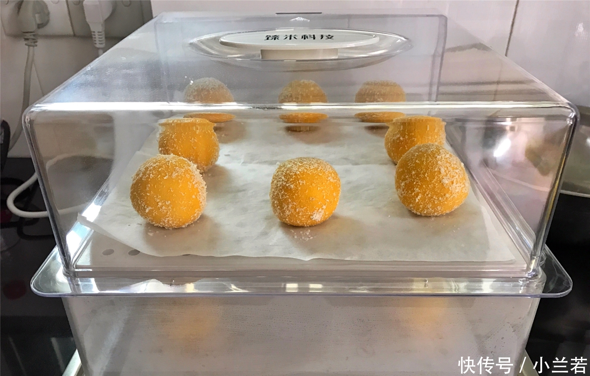 1块南瓜,1碗糯米粉,教你做南瓜丸子,香甜软糯,好吃不上火