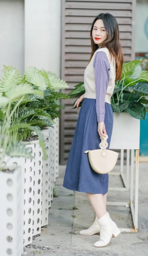 “ 衬衫 + 薄外套 ”撩炸了，今春这么穿，稳赢 ！