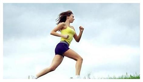 腹痛|胃不好的人，夏天少吃6种食物，再想也忍住，做6件事，胃越来越