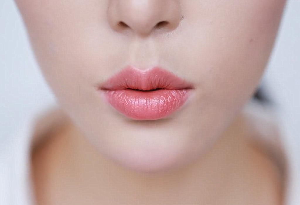 美妆大神挑战“白素贞”仿妆,开始眉毛挺到位成品真人版就是你