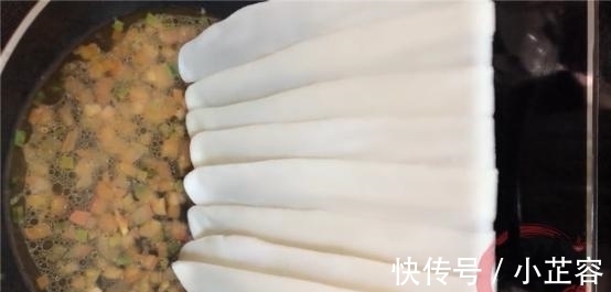 饺子|饺子皮别只会包饺子了，教你懒人早餐，几分钟做好一家人早餐