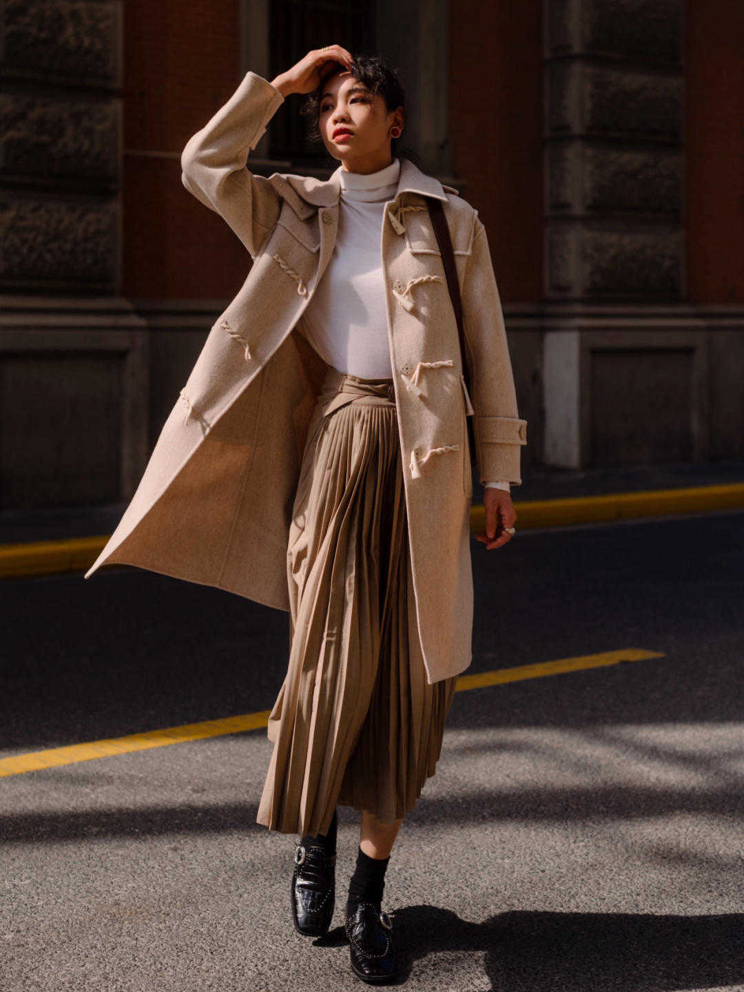 半裙|冬天的温度和风度搭配,试试大衣+半裙,温暖优雅有气质
