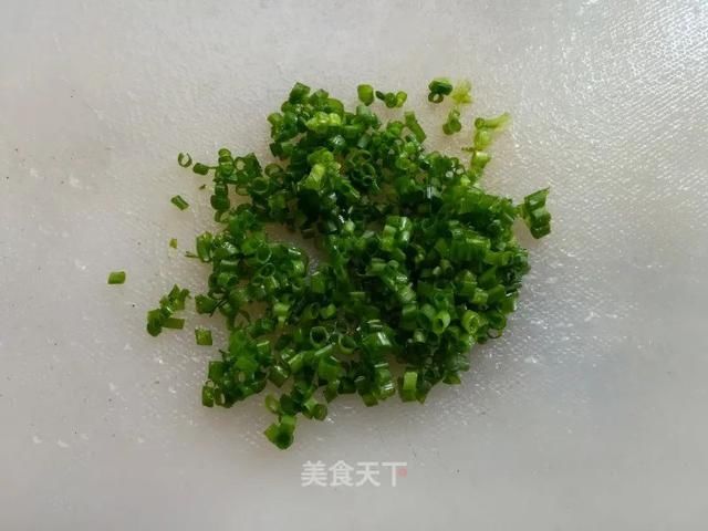 冻豆腐真是北方人的创造性美食，口感丰富有层次！热乎乎的超下饭