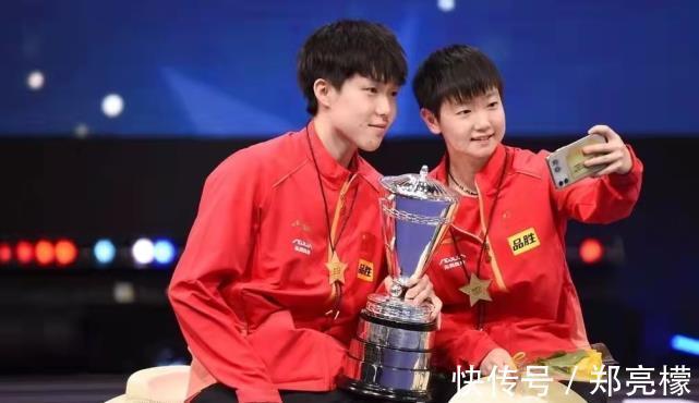 世乒赛|破案了!国乒小魔王孙颖莎或许已经有心仪对象了,真的是郎才女貌