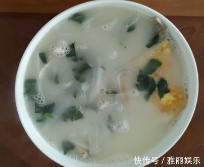 天冷常喝这碗汤,鲜美可口有营养,6块钱煮一大锅,比肉汤还好喝