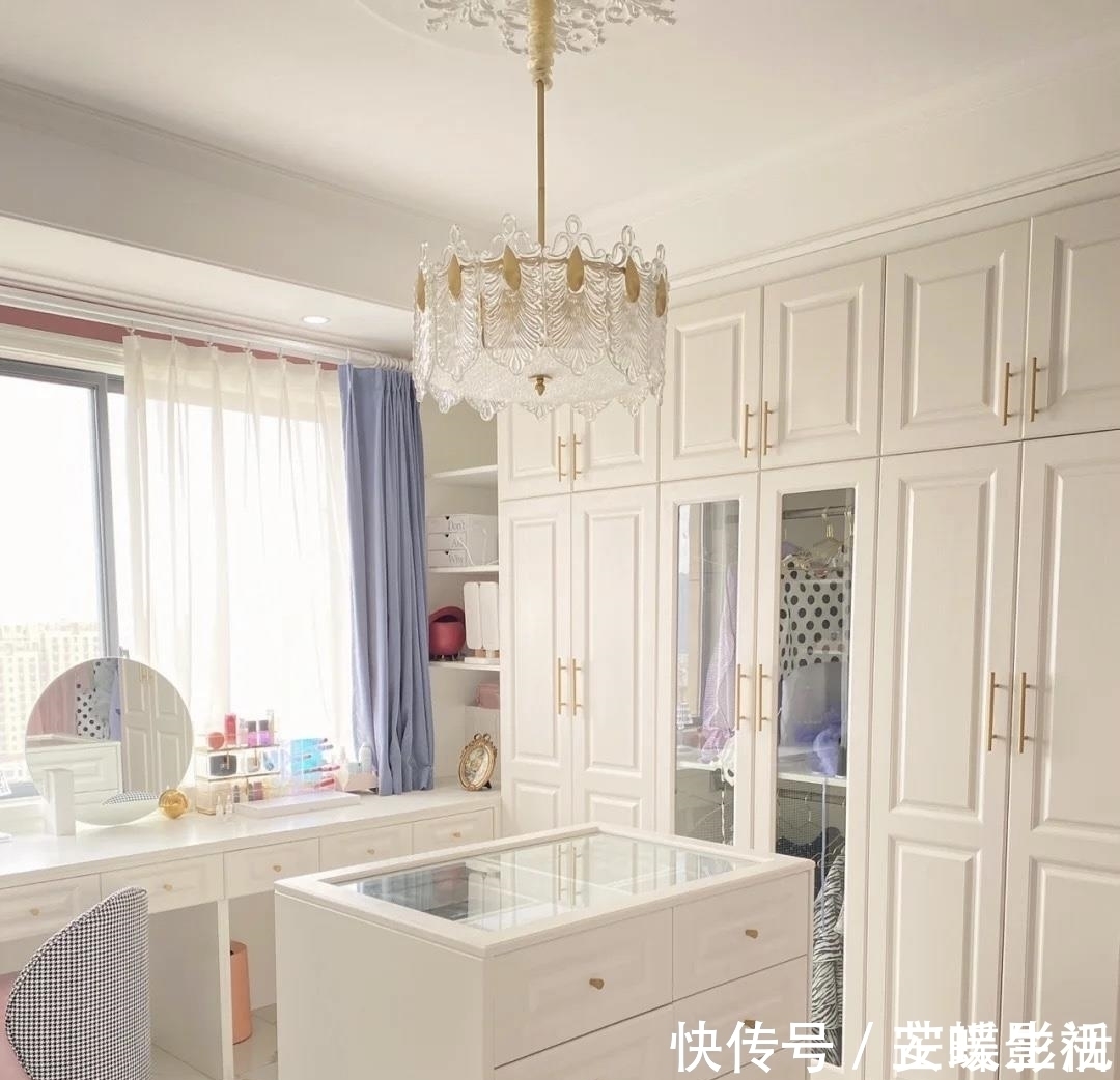 台面|女主128㎡新居,色彩碰撞带来的新颖浪漫体验,引得上万网友收藏