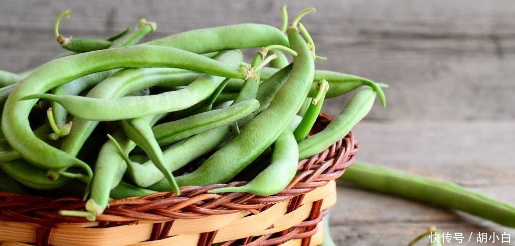 夹生|家常的干煸四季豆,四季豆没有过油,难怪炒出来夹生不健康