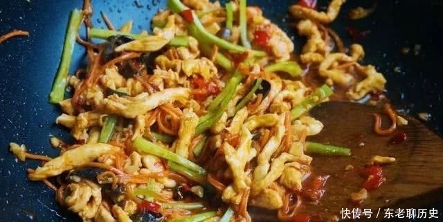 家常|鱼香肉丝家常版做法,简直太下饭!