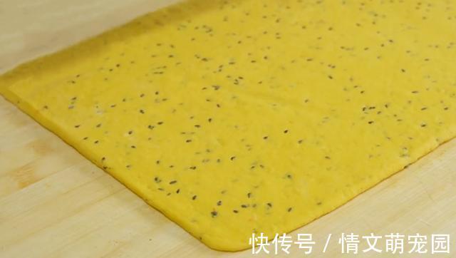 酵母粉|秋天要多吃南瓜,加1把黑芝麻,无水无油,好吃不上火,孩子爱吃