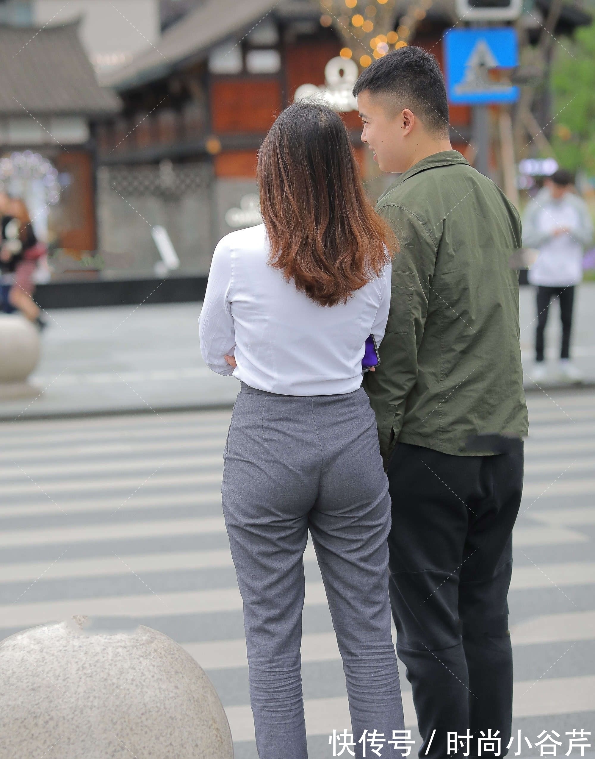 职场 简单白衬衣,搭配经典西装裤,演绎真实职场通勤穿搭