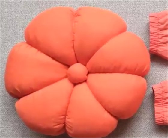 抱枕|把锅盖放在旧衣服上缝一缝,一年省下不少钱,全家人抢着用
