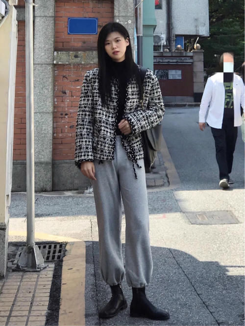 2021冬春又火了一种裤子叫“粽子裤”，拉风保暖，配大衣穿很高级