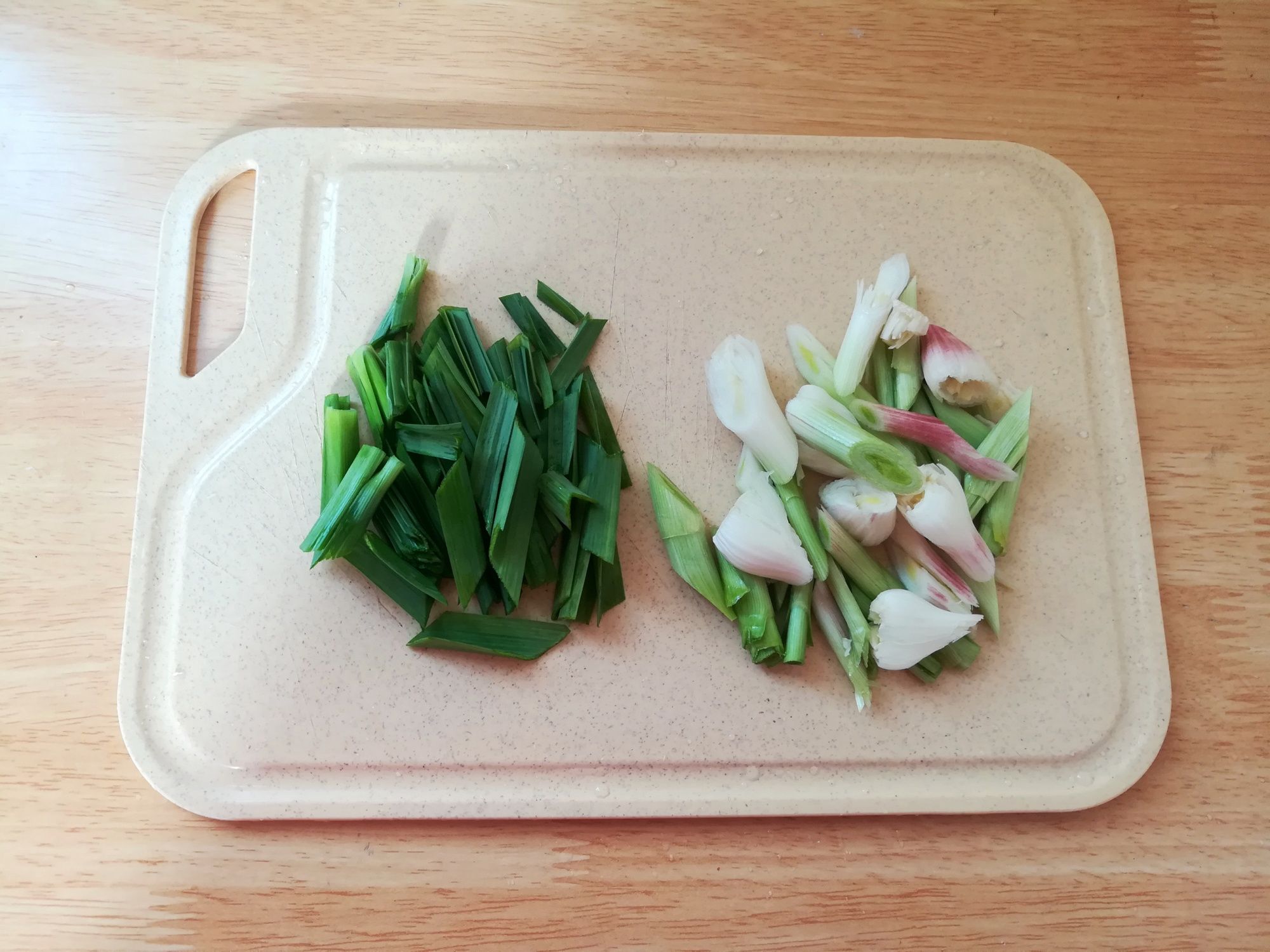 冬天外行人吃牛羊肉,内行人专吃它,营养又滋补,怕冷的人多吃点