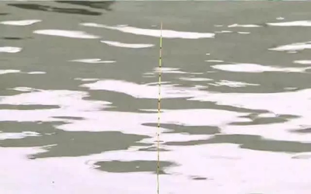 调高钓底和调低钓高，字相同意不同，搞错了的后果就是钓不上鱼