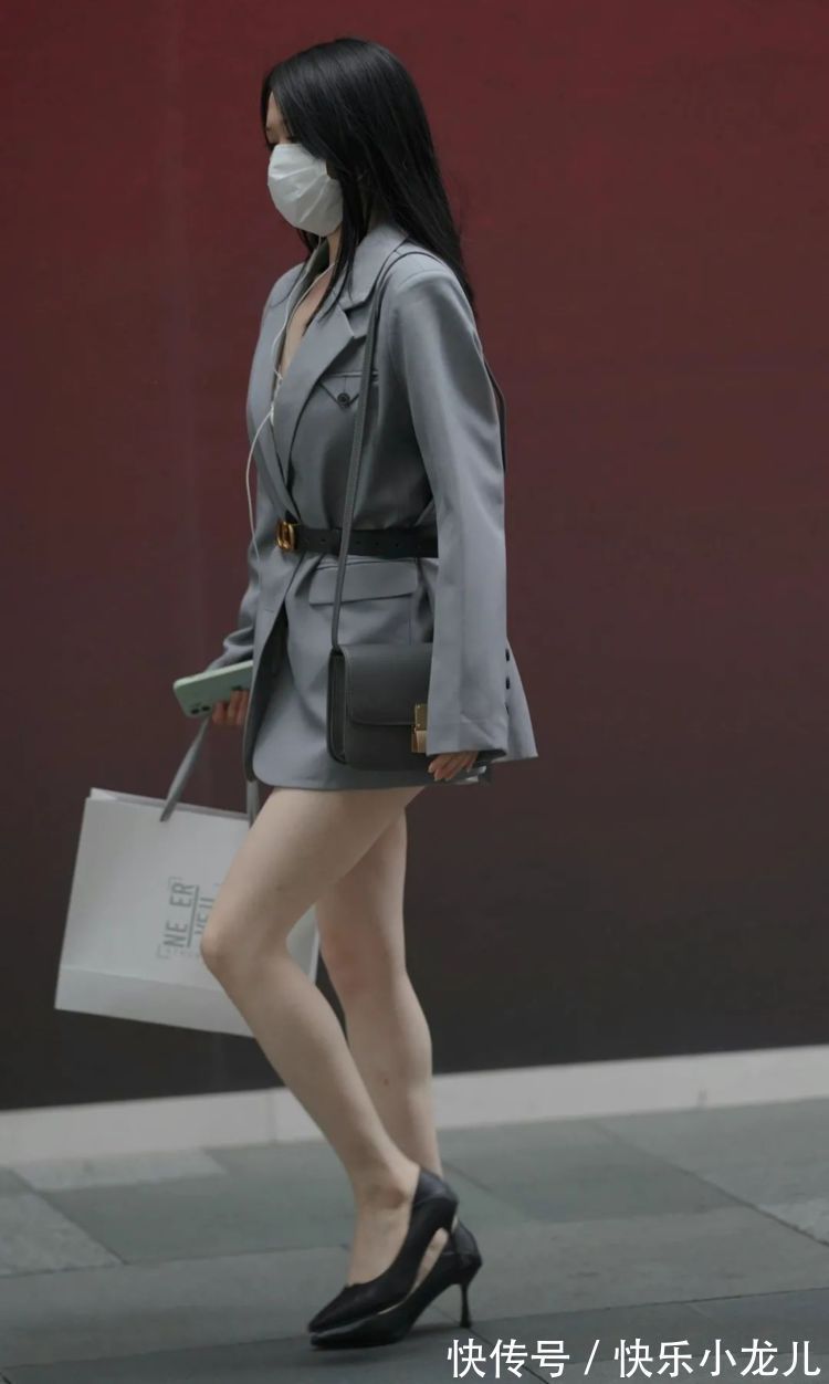 西装 美女用西装搭配出来的时尚气质,别有一番美感