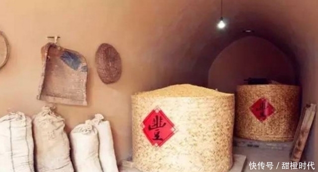 到底|平地冒炊烟看似无人地窨子房到底是什么