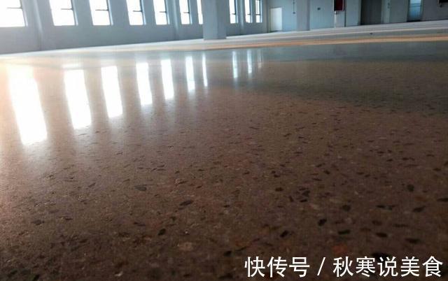 害怕感|除了贴瓷砖、铺地板,地面装修如今盛行自流平,省钱易保洁也美观