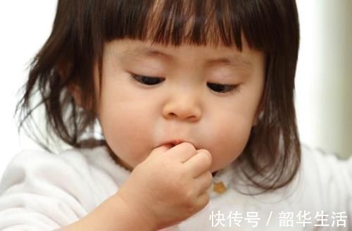 孩子|加速孩子“积食”的3件事,提醒各位父母要少做,保护孩子脾胃