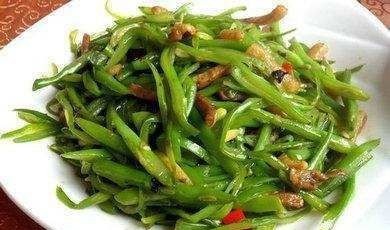 这菜每天吃一斤,相当于8杯牛奶,15个鸡蛋,可惜大家不知道