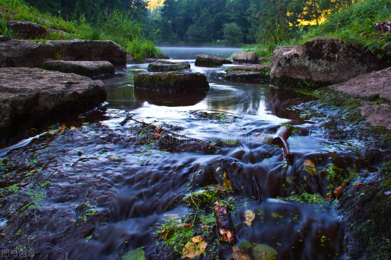 其然|《老子》的智慧:为什么随遇而安?是什么理性思考使其然?