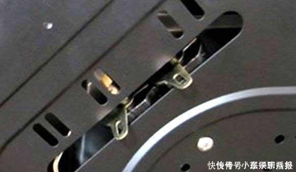 黑火|燃气灶下面2个铁片没事别乱动!听厂家一解释,才知用处这么大