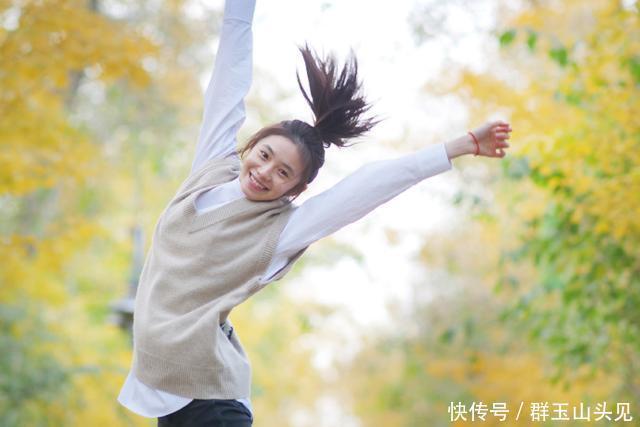 能坚持10个好习惯的女生，皮肤会胶原蛋白满满，素颜更清秀耐看