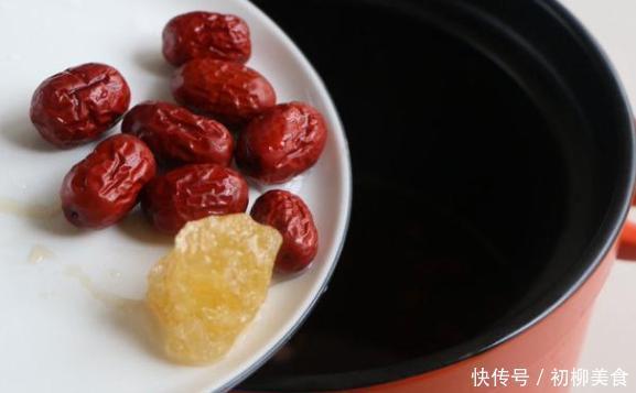 女生脸上总是没气色,用这4个食材做一碗糖水,真是美容又养颜