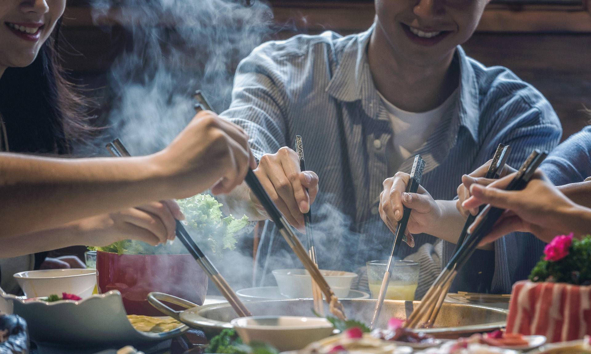 经理|酒桌上给领导敬酒时,不知道说什么,怎么办3句万能敬酒词足够