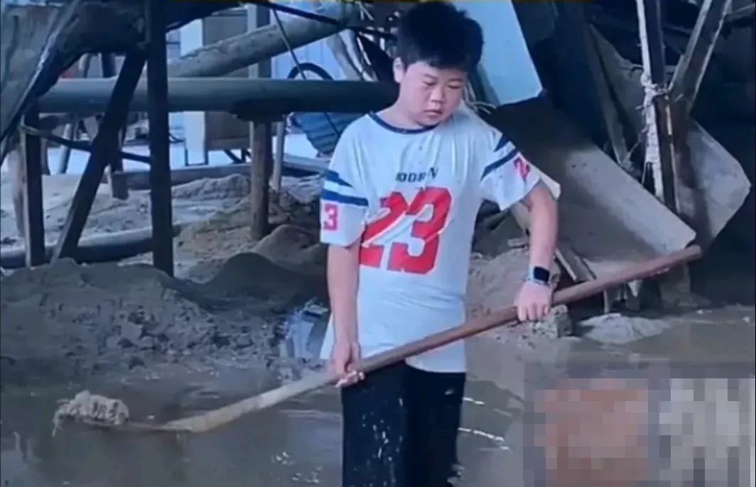 工地|当孩子不想读书时,看了这三位父亲的教育方式,我才明白自己到底输在哪里?